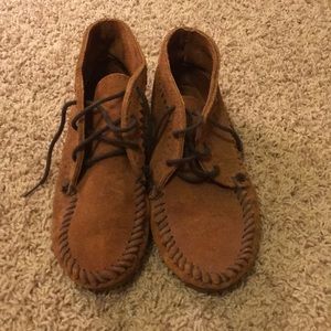 Suede Minnetonka ankle boot